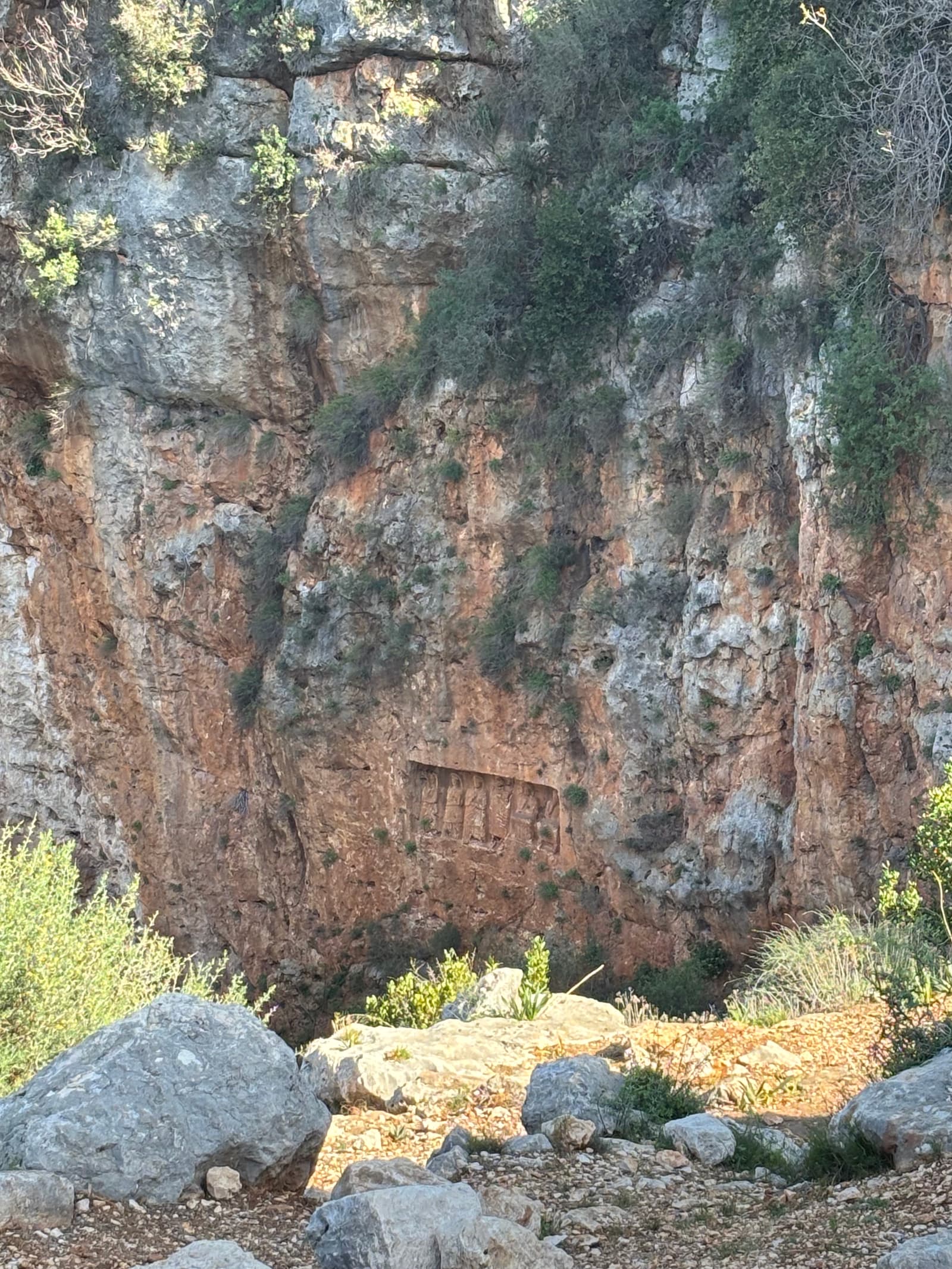Armaronzas ve Ailesinin Kabartması