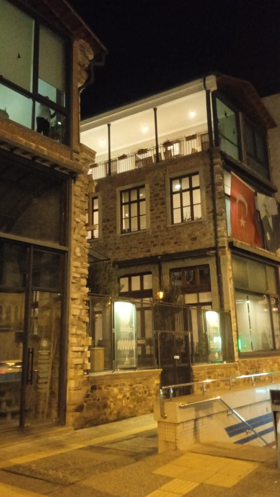 Çukur Han, İzmir