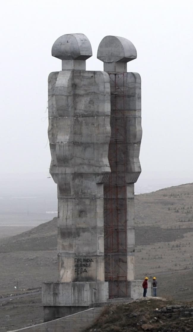 İnsanlık Anıtı