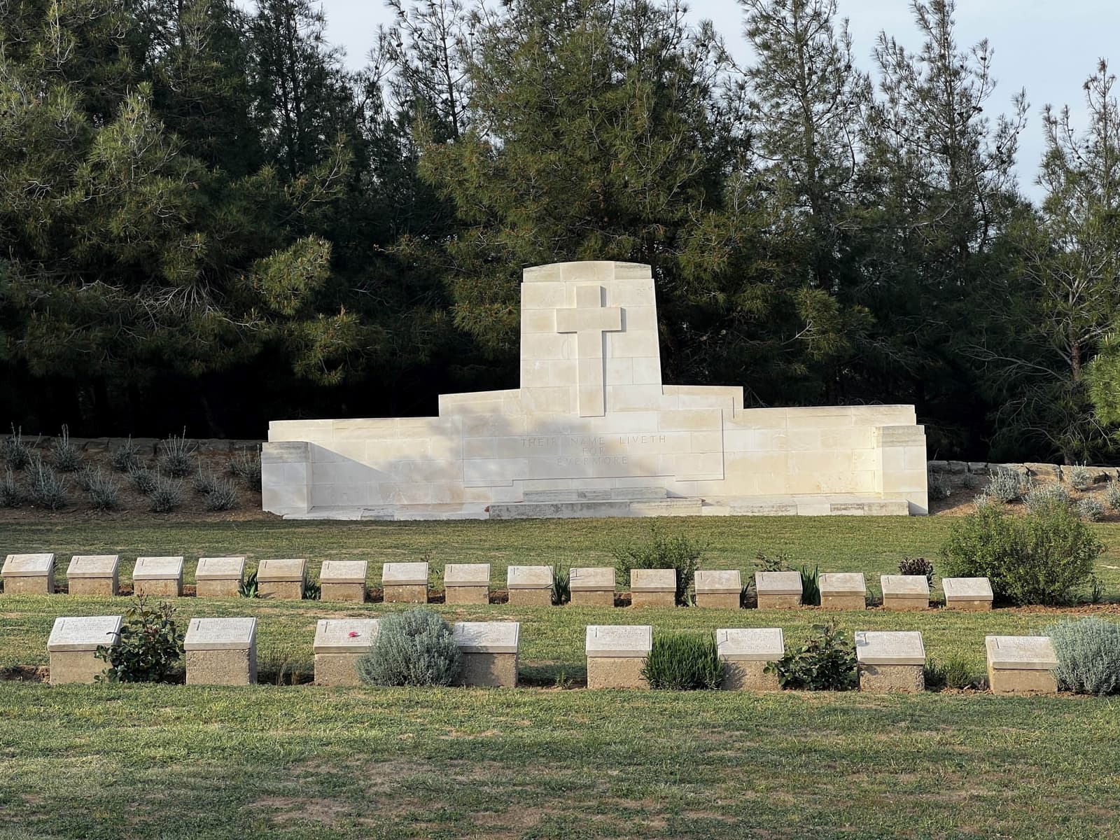 Cwgc Baby 700 Anıtı