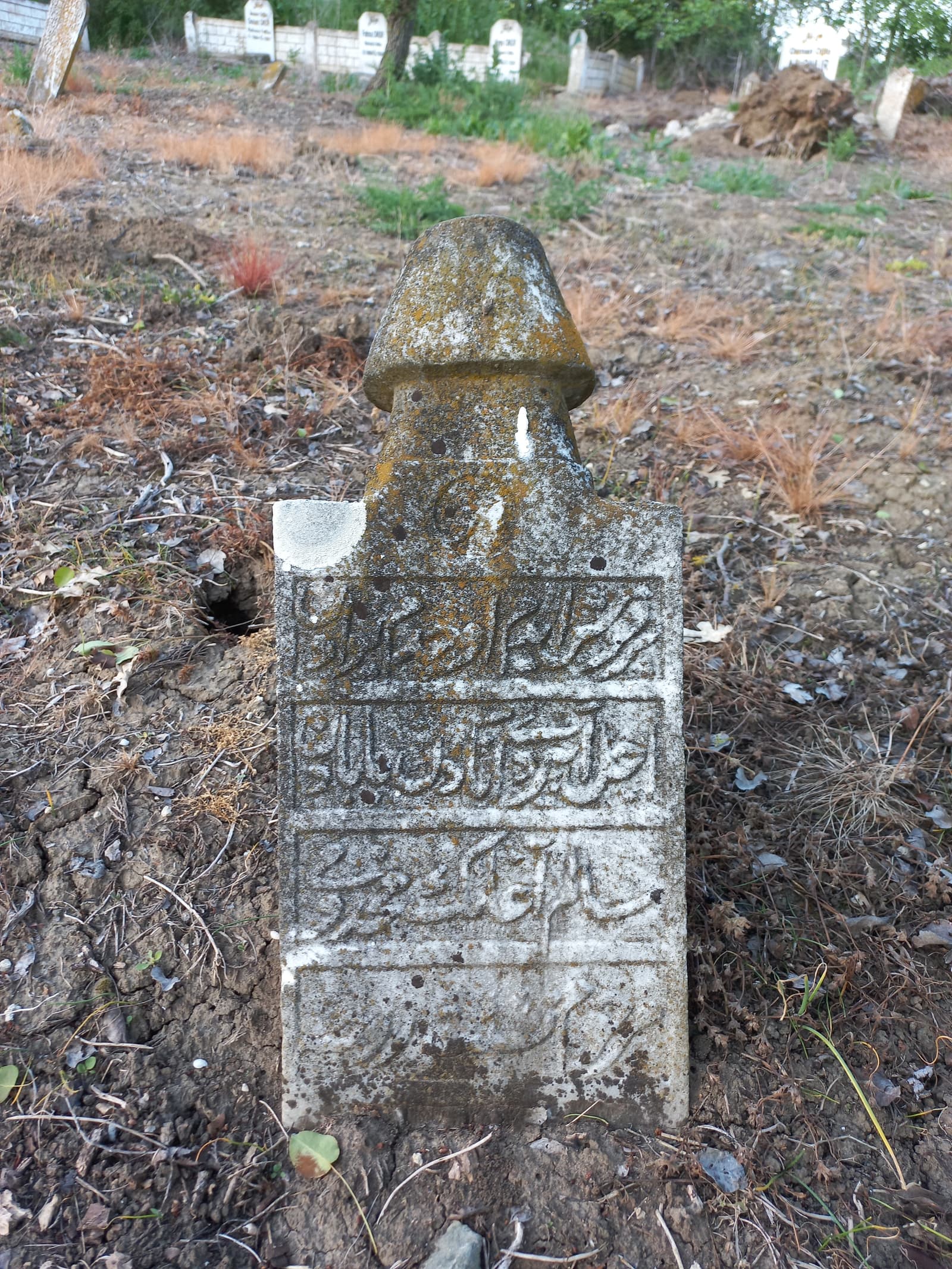 Yavaşça Mezarlığı