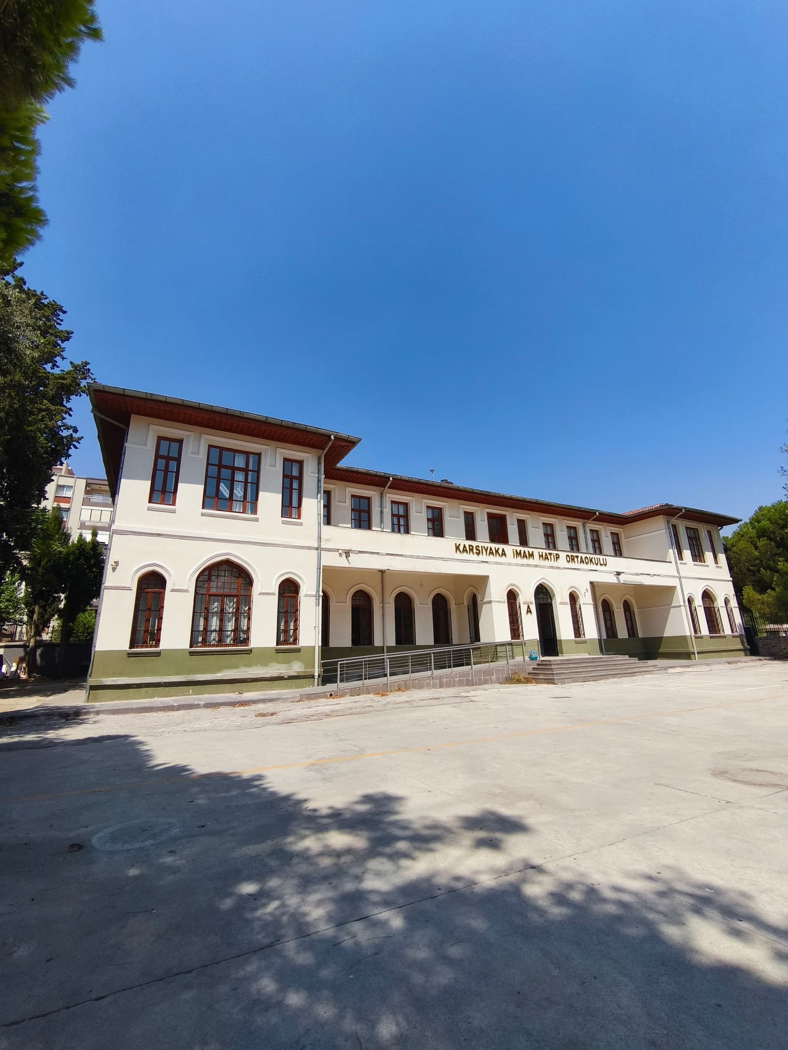 İzmir Kız Muallim Mektebi