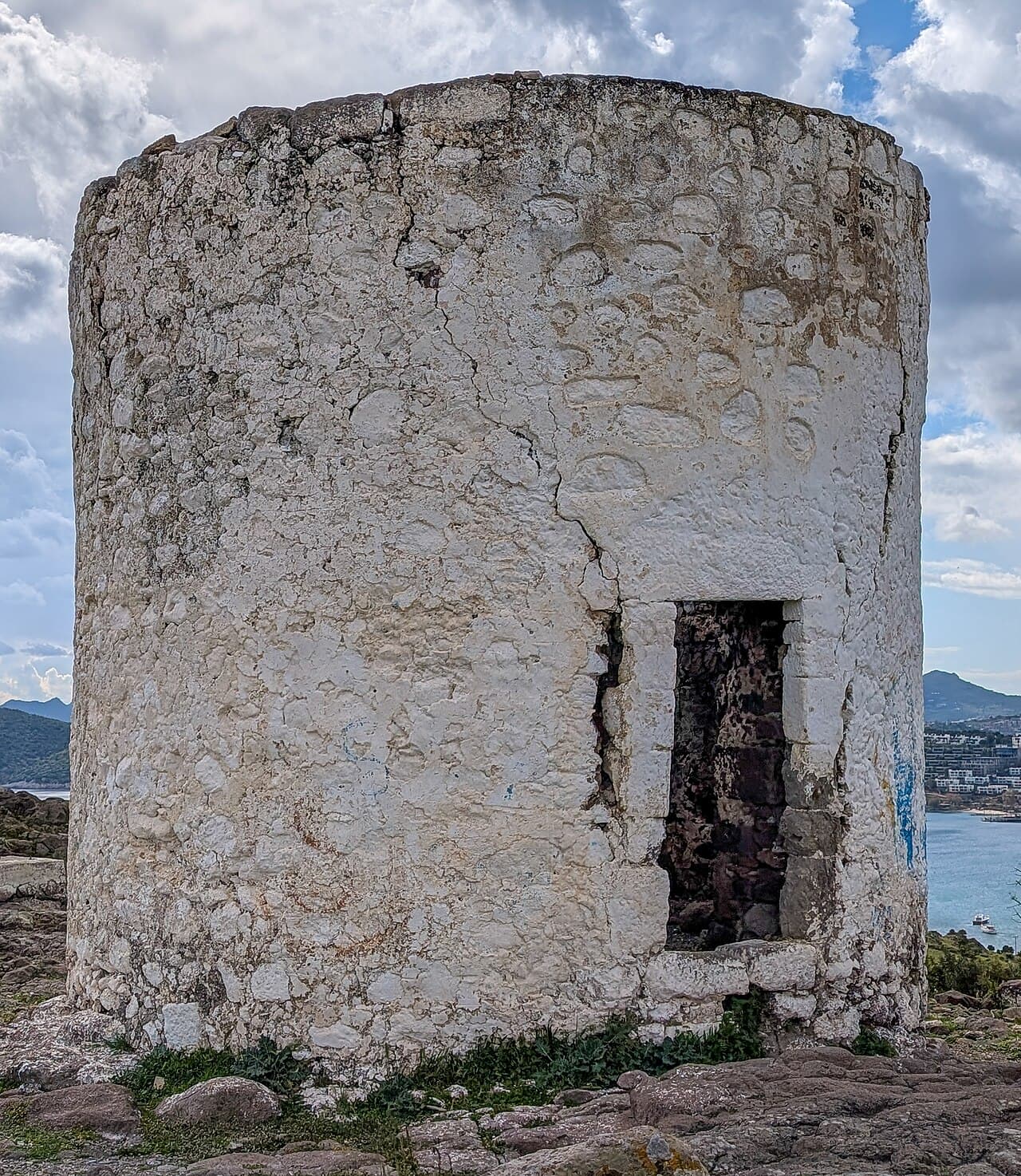 Yel Değirmeni 4, Bodrum