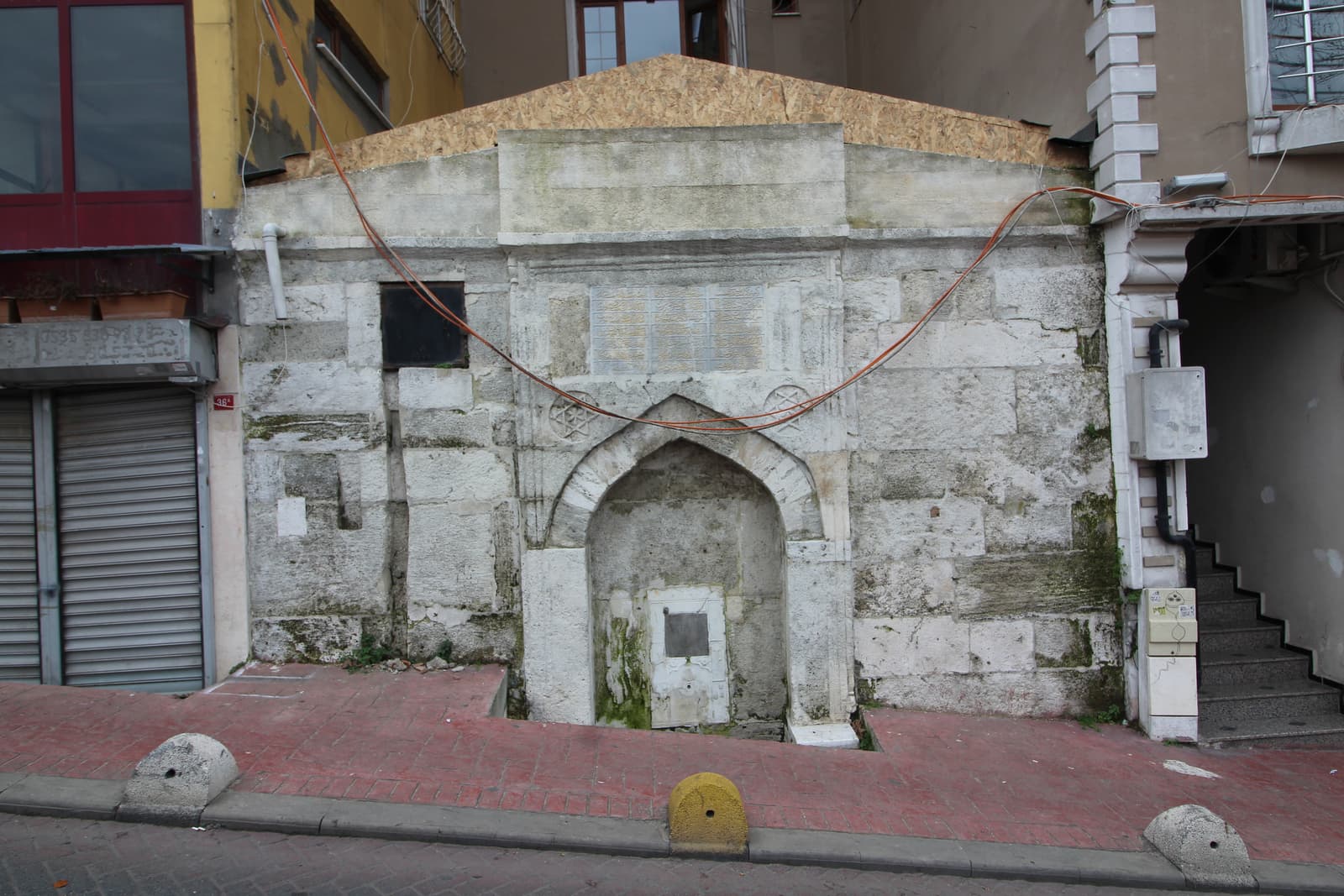 Ahmet Ağa Çeşmesi, Çatma Mescit