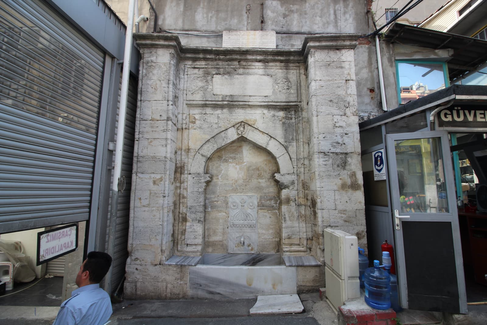Gülnuş Emetullah Valide Sultan Çeşmesi, Beyoğlu