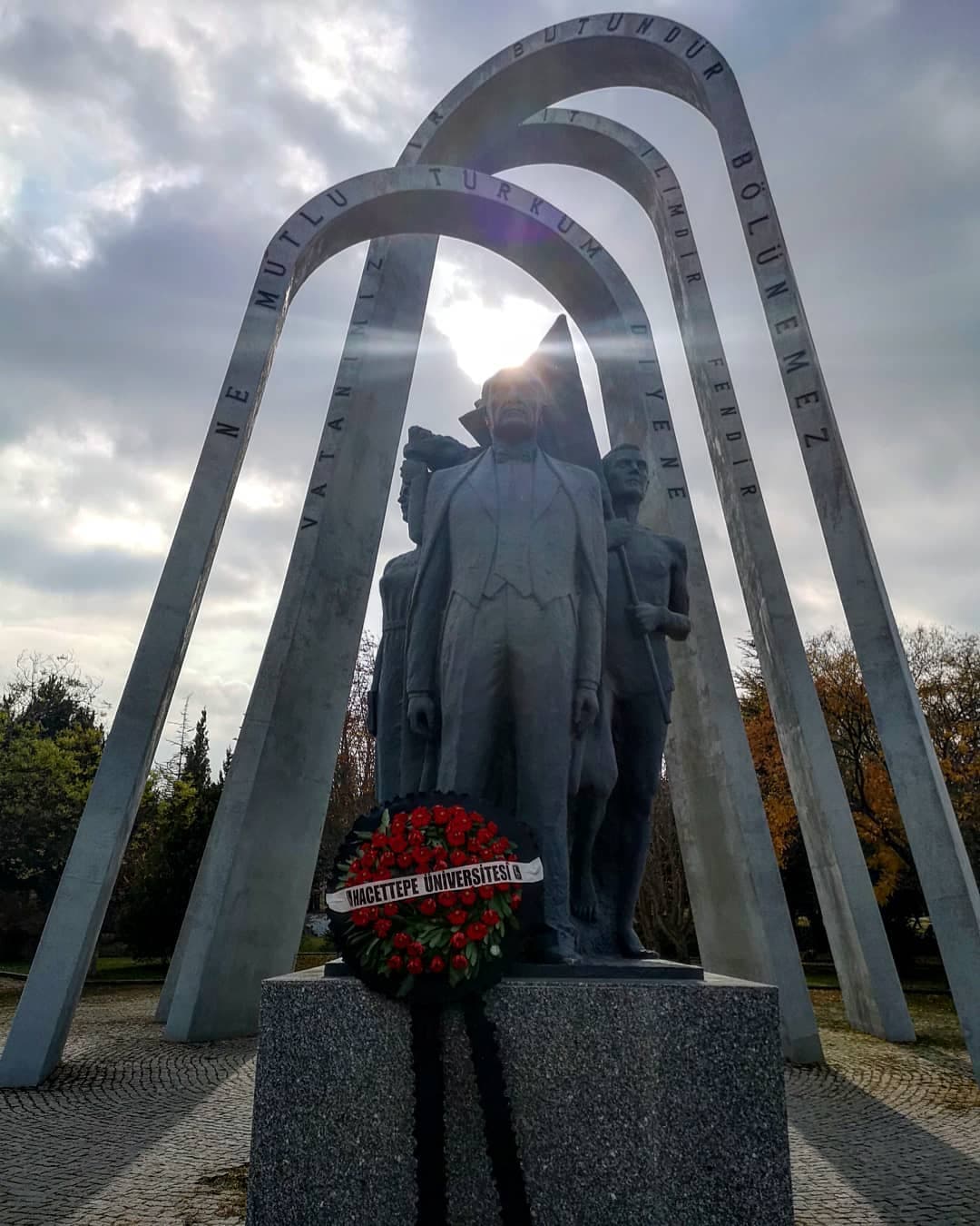 Atatürk Anıtı